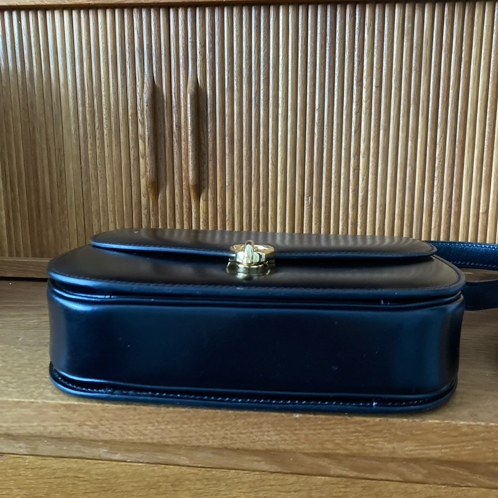 Authentic Celine Vintage Shoulder Bag - Picture 4 of 16